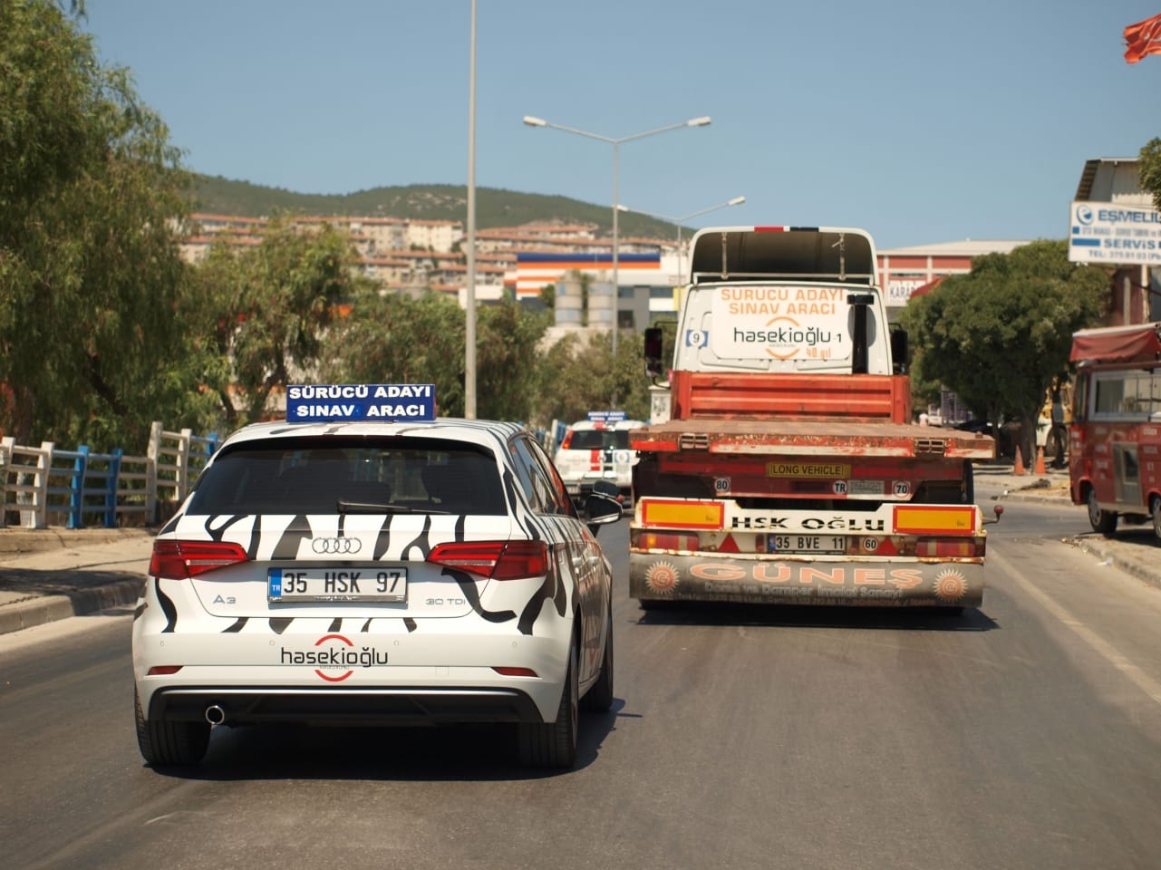 CE Sınıfı Tır Ehliyeti Çalışmalarımız İzmir-Bornova-Evka3 Direksiyon Eğitim ve Sınav Parkuru'nda gerçekleşmektedir.