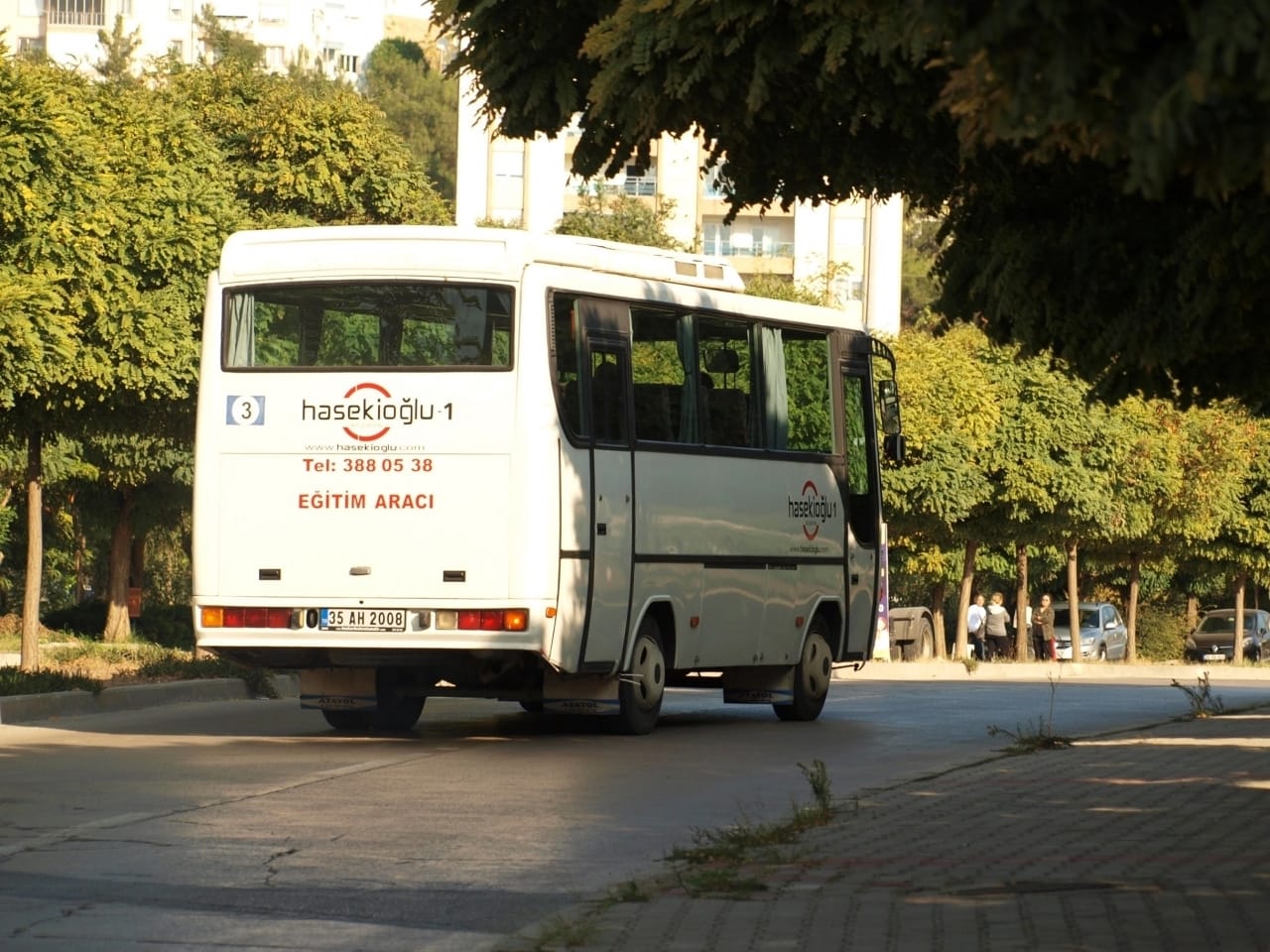 D sınıfı otobüs ehliyeti direksiyon uygulama sınavı. Direksiyon sınavı parelel park noktasından sinyal vererek çıkacak.En iyi Fiyata en iyi eğitimi alarak sınavı ISUZU marka araçla  kazanacak.
