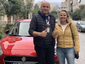 Özel direksiyon dersinde kursiyerimizin kendi aracı ile ileri, güvenli ve defansif sürücülük tekniklerini öğreniyoruz.