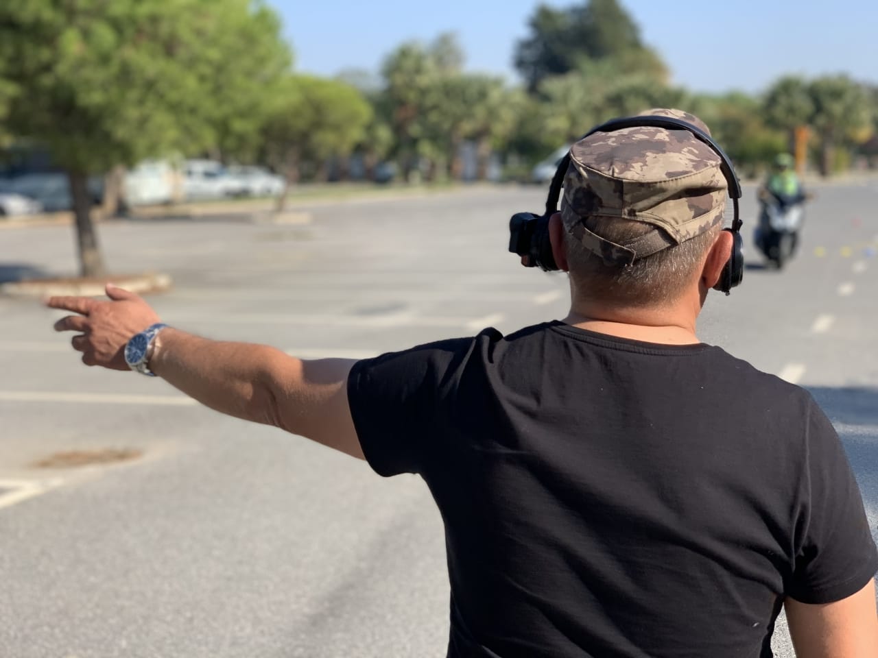 İleri ve Güvenli Sürücülük Teknikleri kapsamında; teorik sunum, kapalı alan hakimiyet eğitimi, gözlemli sürüş eğitimi, başlangıç eğitimleri, bire bir ve diğer grup eğitimleri yapılmaktadır.