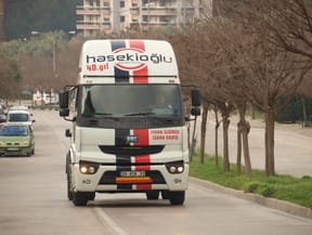 C sınıfı kamyon ehliyeti alacak olanların direksiyon eğitim ve imtihan güzergahında. İzmir Bornova Hasekioğlu Sürücü Kursu Evka 3 çalışma ve imtihan alanındayız.