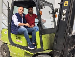 İzmir'de forklift operatörlük belgesi, forklift güvenli sürüş eğitimi, forklift eğitim ve operatörlük belge ücretleri hakkında bizden bilgi alabilirsiniz.05322470963