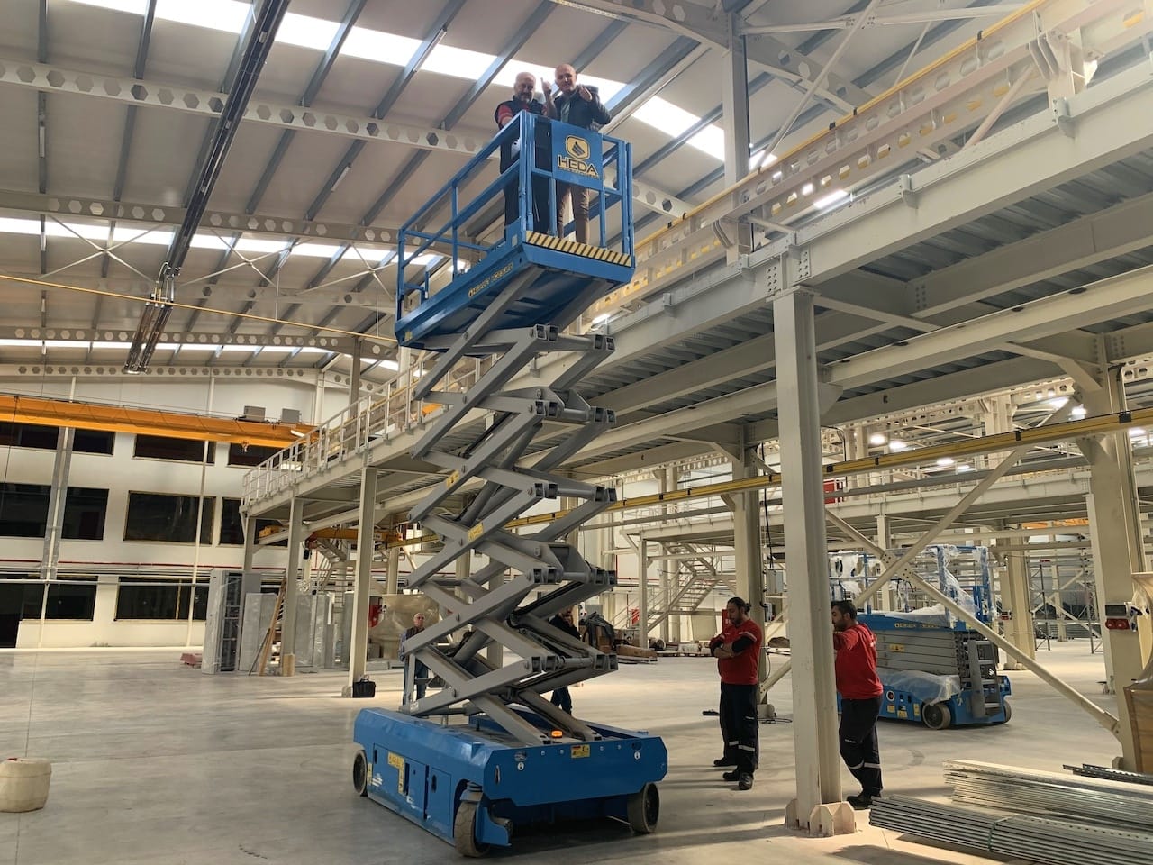 İzmir manlift operatörlük belgesi eğitimi manlift opretörlük belgesi evrakları ve fiyatları hakkında,  SRC ve Psikoteknik değerlendirme merkezimizden bilgi almak için  bize ulaşın.05322470963